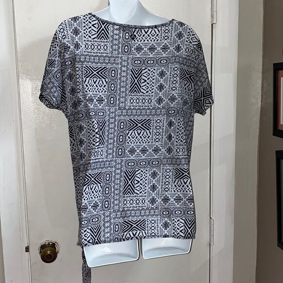 PRANA Black and White Burnout Tie Tee-M - Picture 4 of 5